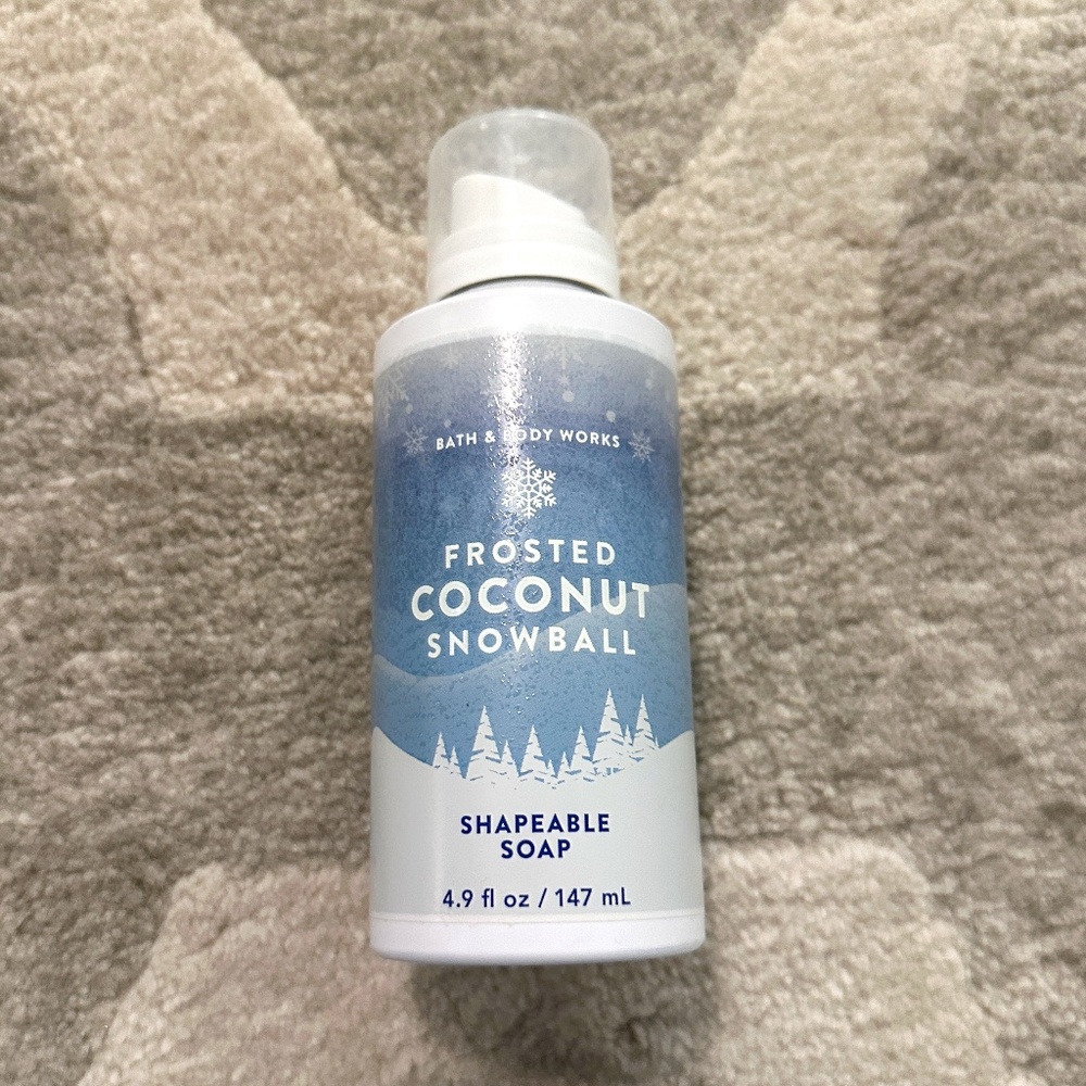 Bath and Body Works Frosted Coconut Snowball Shapeable Soap BBW B&BW